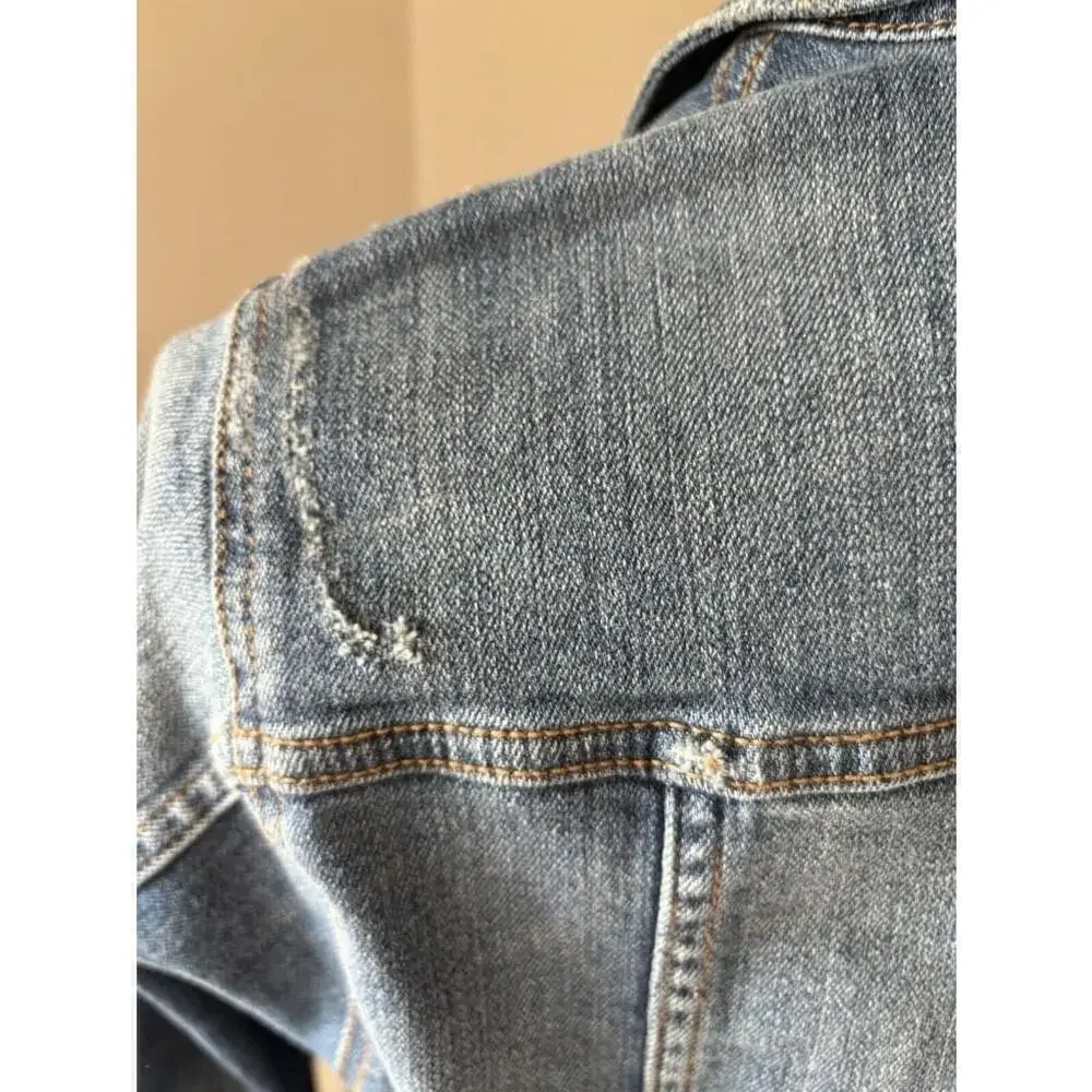 Torrid Distressed Jean Jacket Womens Size 0 Large Denim Medium Wash Button - Picture 3 of 13